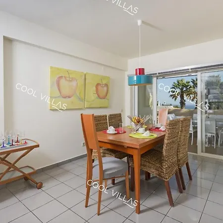 וילה Gardenia - Sea View, Wifi, Games אלבופיירה
