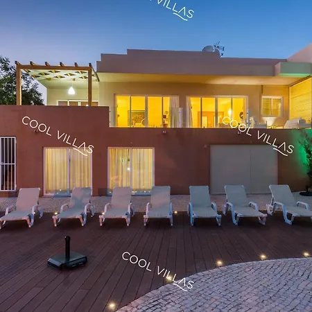 וילה Gardenia - Sea View, Wifi, Games אלבופיירה